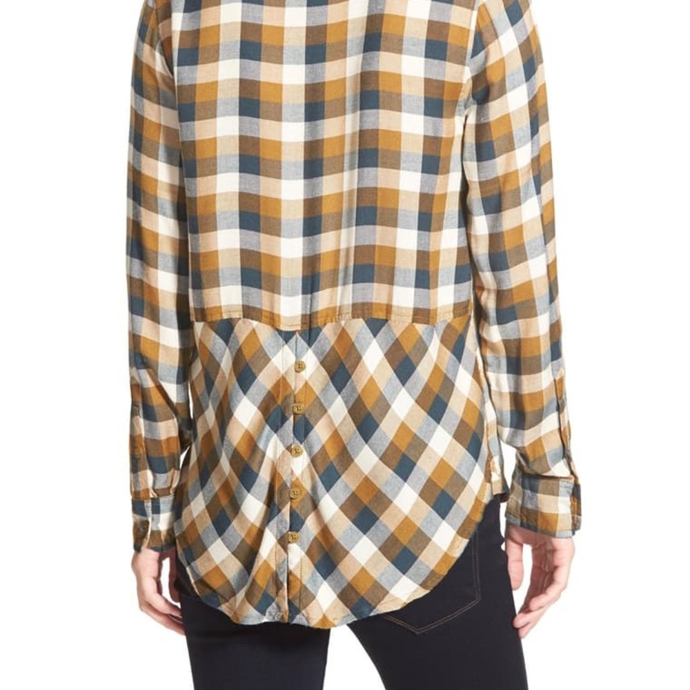 ๐บ๐ผ๐ธ Lucky Brand button down top ๐บ๐ผ๐ธ - Picture 2 of 7